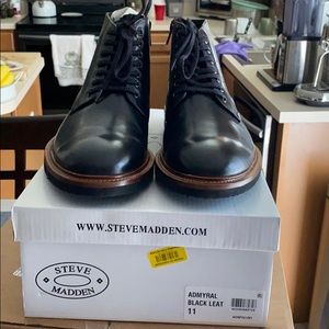 Steve Madden Admyral Black Leather low boots